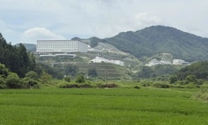 【实探】宁德时代宜春锂云母矿准时停产，有人深夜上山蹲守！