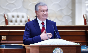 这份邀请函，特朗普亲自发出，在中俄最敏感的地方，埋下两颗巨雷